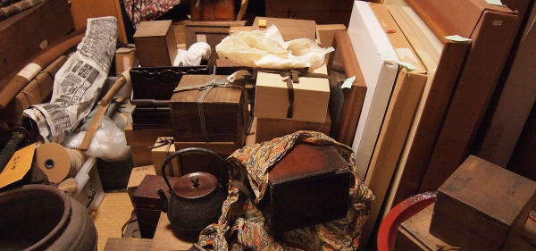 瑞浪市で買取した骨董品や茶器のイメージ