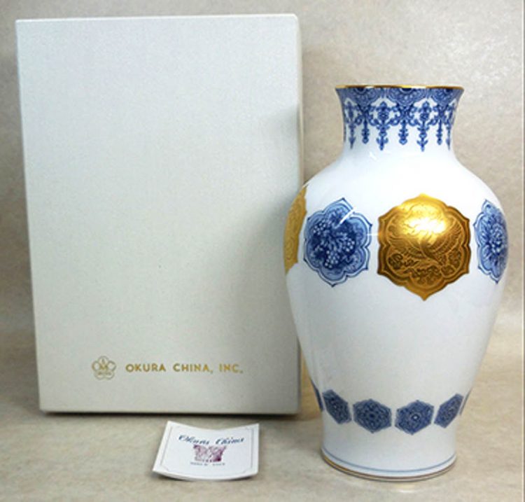 大倉陶園(オークラ)の花瓶
