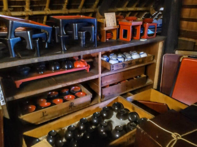 売れない骨董品の漆器