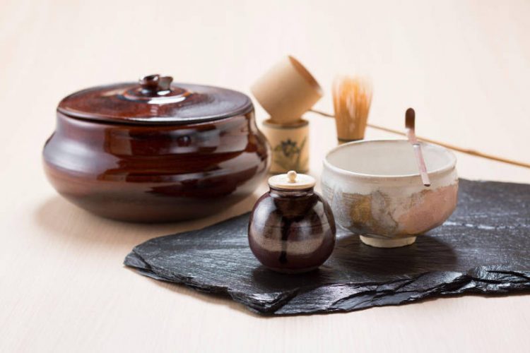 茶釜とセットの茶道具
