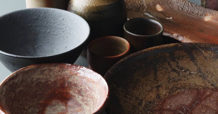 歴史を感じる陶磁器の焼き物