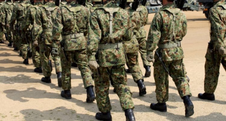 軍服を着た姿