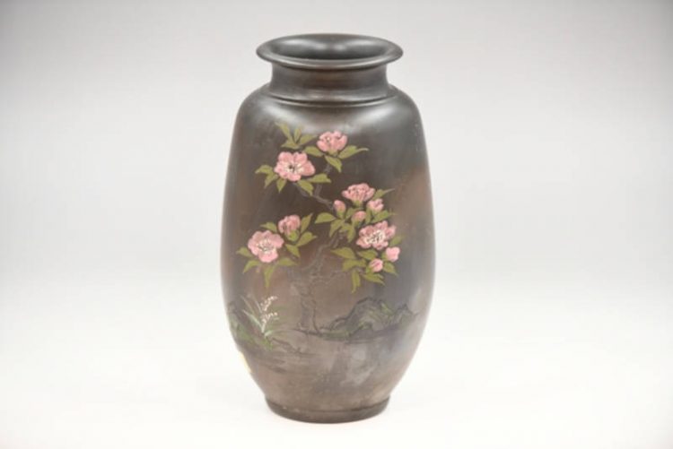 陶磁器の花瓶